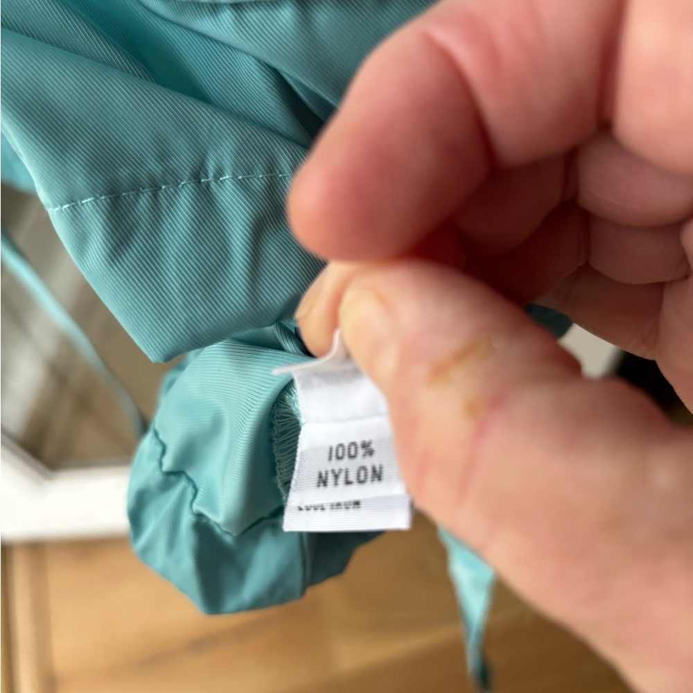 PLANET by Lauren G, all purpose jacket, 100 % nylon, draw string. - Picture 3 of 6